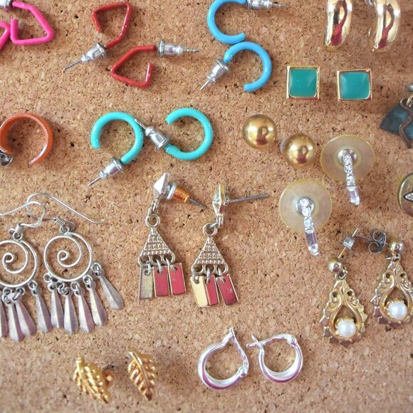 Lot of Small Earrings, 64 Pairs Dainty Earrings for Pierced Ears, Jewelry Lot - Picture 10 of 14